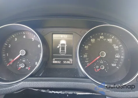 2017 Volkswagen Passat 1.8T R-Line z USA, uszkodzony, nr VIN 1VWDT7A35HC082650